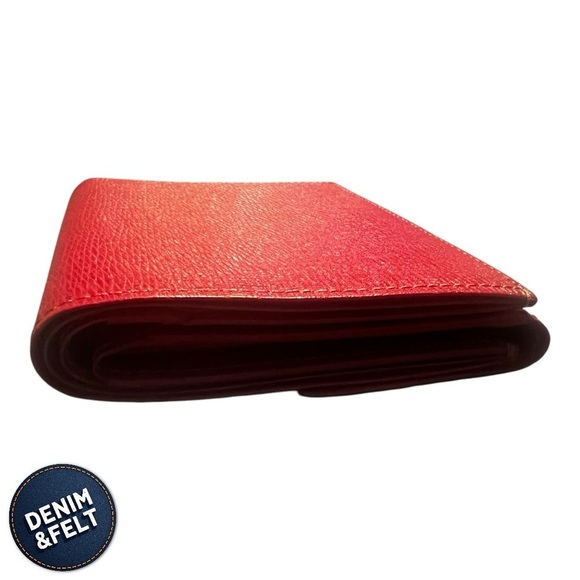 Burberry Women’s Red Leather Bifold Wallet w/ Coin Compartment | PRELOVED ♥️ - Picture 14 of 15